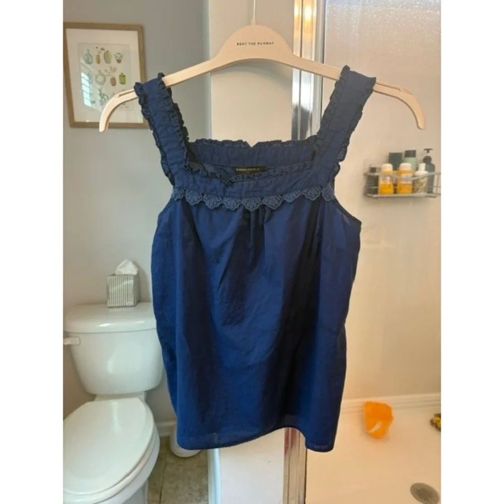 Banana Republic Women's XS Navy Cotton Camisole Ruffle Strap Crochet Trim Tank